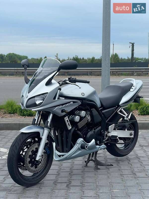 Мотоцикл Спорт-туризм Yamaha FZ6 Fazer 2003 в 