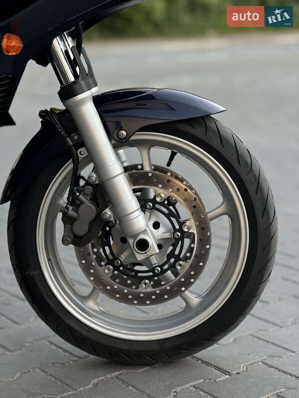 Мотоцикл Спорт-туризм Yamaha FZ6 Fazer 2004 в Млинове