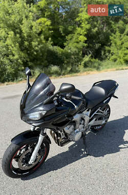 Мотоцикл Спорт-туризм Yamaha FZ6 Fazer 2005 в 