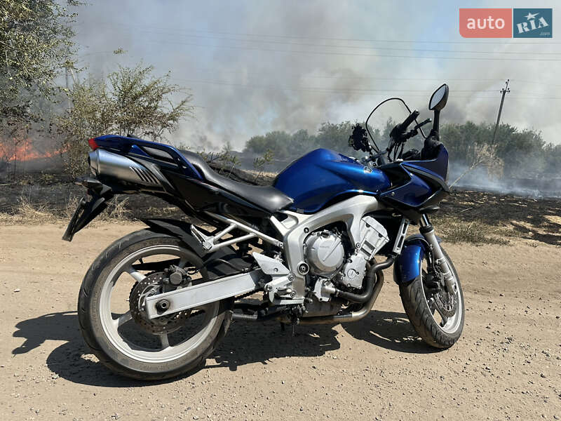 Yamaha FZ6 Fazer 2004