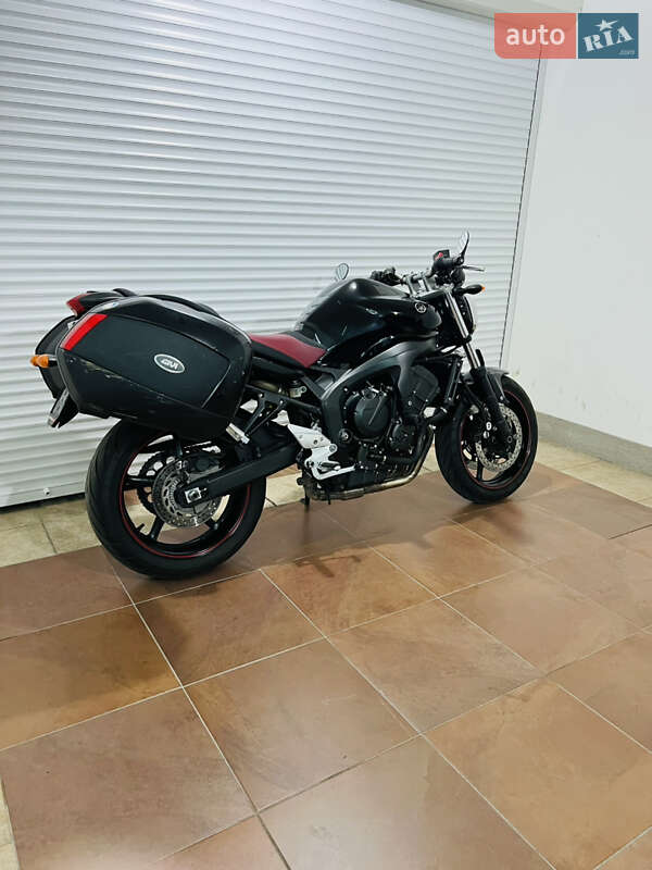 Мотоцикл Без обтекателей (Naked bike) Yamaha FZ6 Fazer 2010 в Киеве