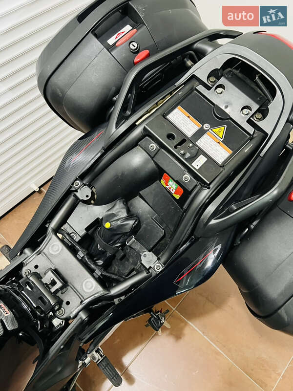 Мотоцикл Без обтекателей (Naked bike) Yamaha FZ6 Fazer 2010 в Киеве