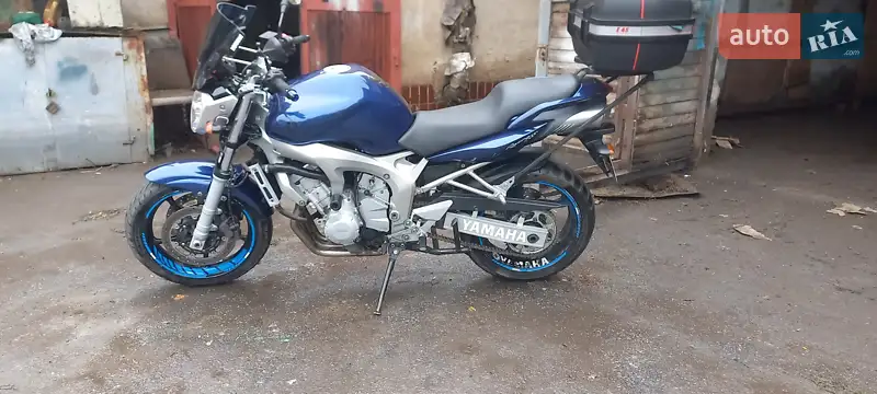 Yamaha FZ6 Fazer 2004