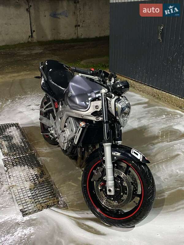 Мотоцикл Спорт-туризм Yamaha FZ6 N 2009 в Долині