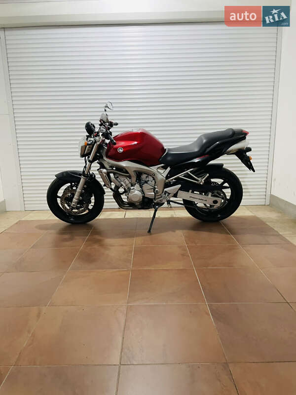 Мотоцикл Без обтекателей (Naked bike) Yamaha FZ6 N 2004 в Киеве