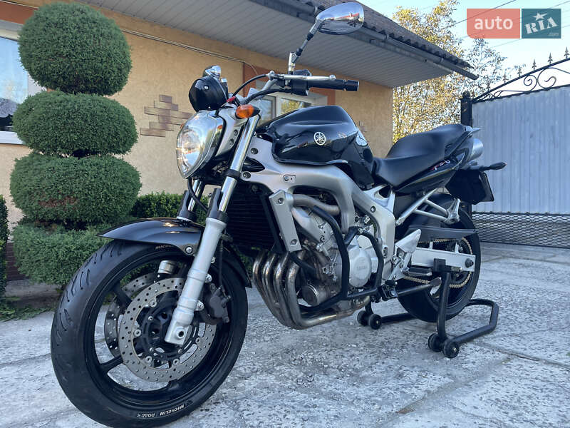 Yamaha FZ6 N 2004