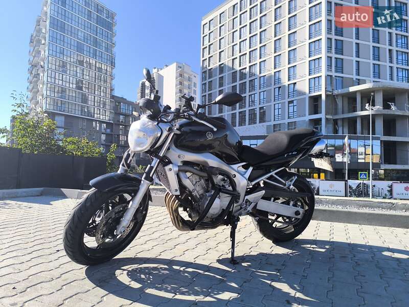 Yamaha FZ6 N 2004
