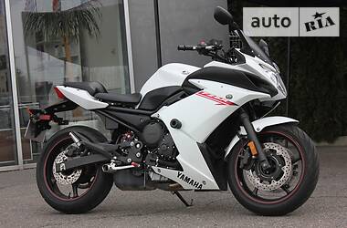 Мотоцикл Спорт-туризм Yamaha FZ6 2012 в 