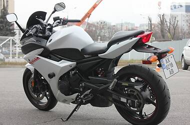 Мотоцикл Спорт-туризм Yamaha FZ6 2012 в 