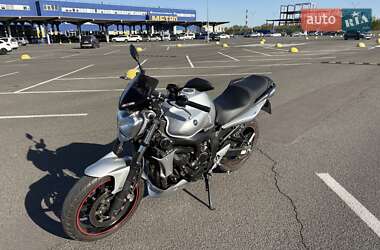 Мотоцикл Спорт-туризм Yamaha FZ6 2009 в 
