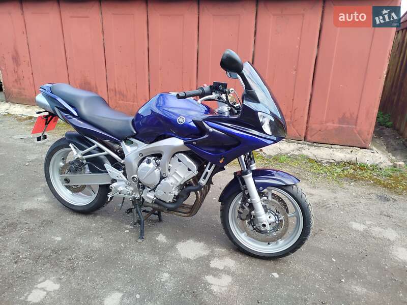 Мотоцикл Спорт-туризм Yamaha FZ6 2005 в 