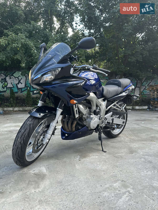 Yamaha FZ6 2004