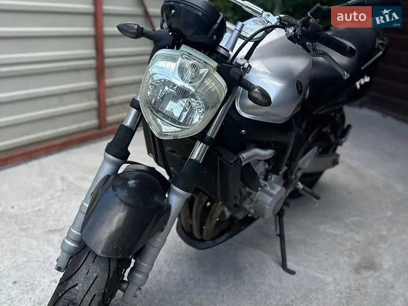 Yamaha FZ6 2006
