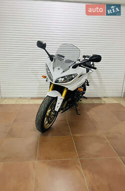 Мотоцикл Спорт-туризм Yamaha FZ8 2012 в 