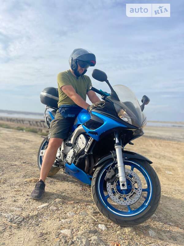 Yamaha FZ 2005
