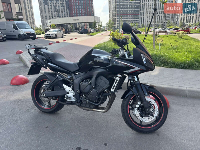 Мотоцикл Спорт-туризм Yamaha FZ 2008 в 
