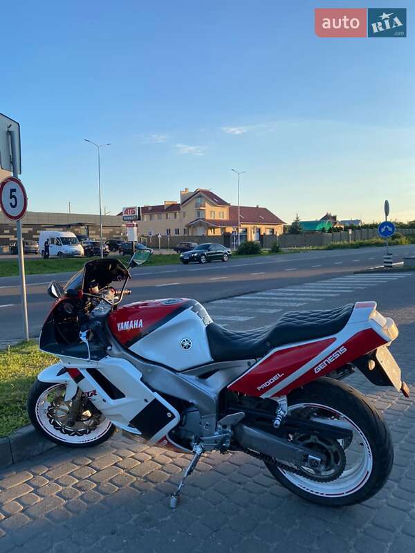 Спортбайк Yamaha FZR 1992 в Владимире