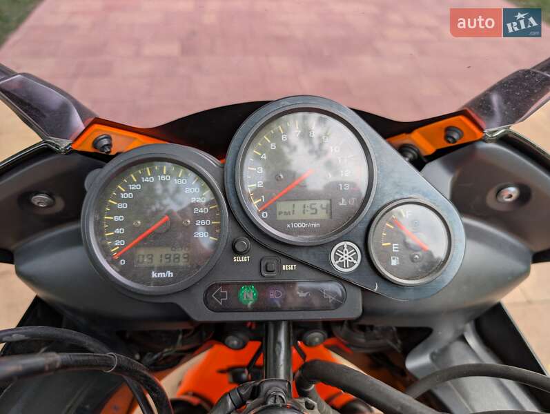 Мотоцикл Спорт-туризм Yamaha FZS 1000 Fazer 2003 в Вишневом