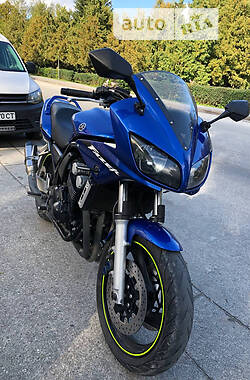 Мотоцикл Спорт-туризм Yamaha FZS 600 Fazer 2003 в 