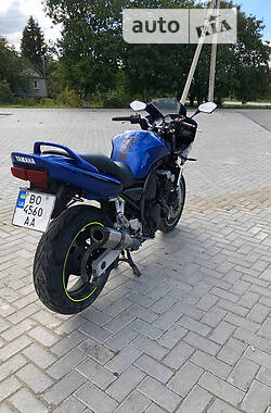 Мотоцикл Спорт-туризм Yamaha FZS 600 Fazer 2003 в 