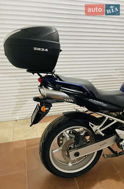 Мотоцикл Спорт-туризм Yamaha FZS 600 Fazer 2005 в 