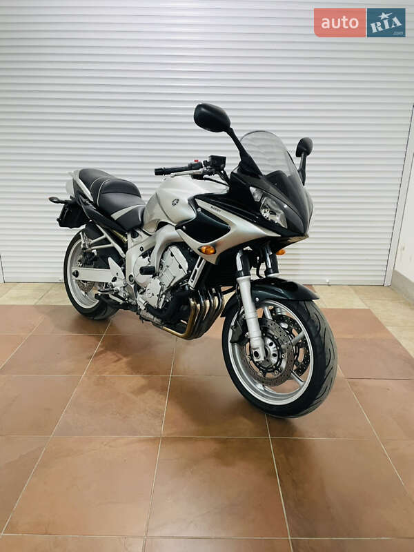Yamaha FZS 600 Fazer 2005