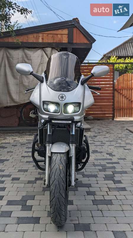 Мотоцикл Без обтікачів (Naked bike) Yamaha FZS 600 Fazer 1999 в Хотині