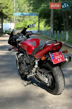 Мотоцикл Классик Yamaha FZS 600 Fazer 1999 в 