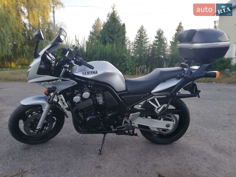 Мотоцикл Спорт-туризм Yamaha FZS 600 Fazer 2001 в Буске