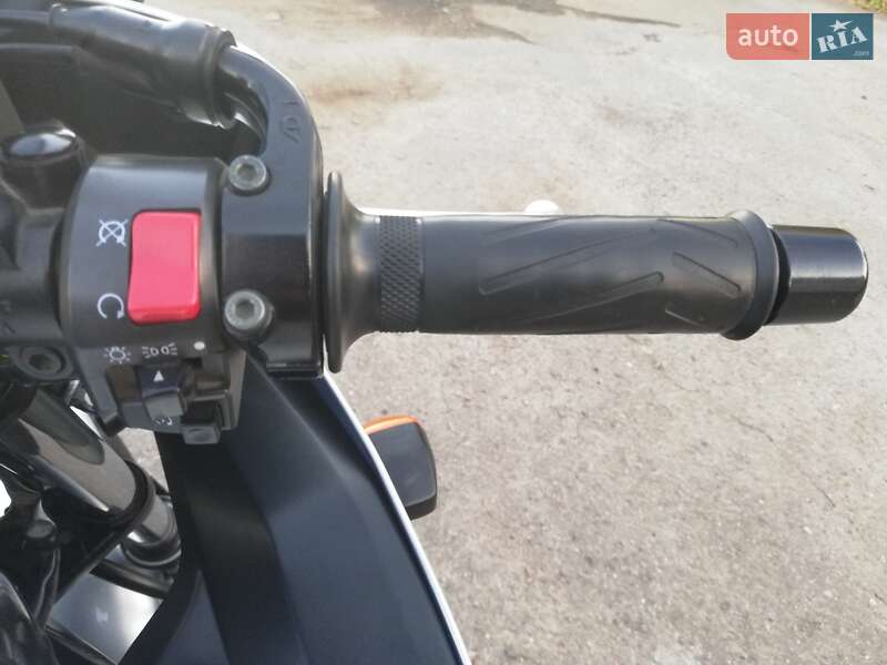 Мотоцикл Спорт-туризм Yamaha FZS 600 Fazer 2001 в Буске