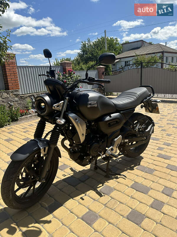 Yamaha FZX 2022