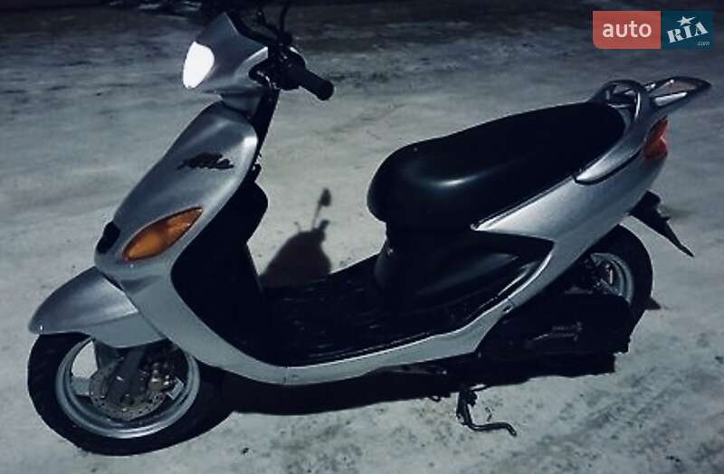 Yamaha Grand Axis