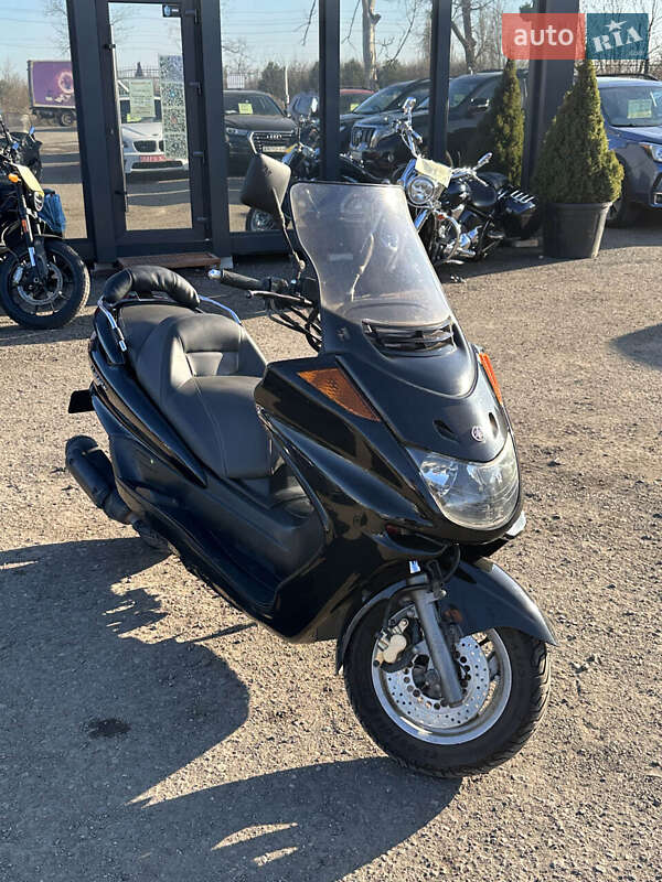 Yamaha Majesty 250