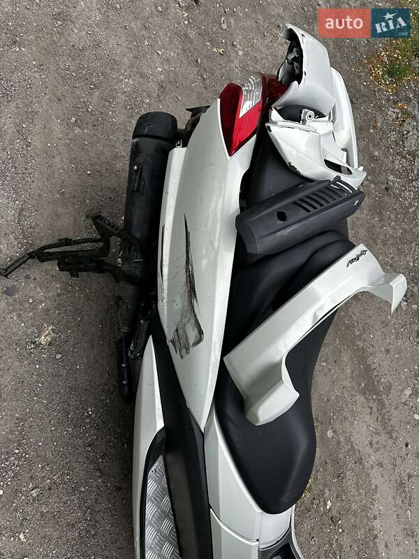 Максі-скутер Yamaha Majesty 250 2007 в Дніпрі