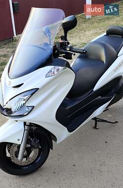 Макси-скутер Yamaha Majesty 400 2012 в 