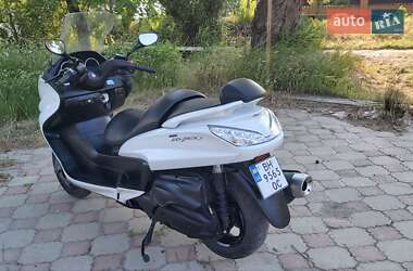 Максі-скутер Yamaha Majesty 400 2012 в 