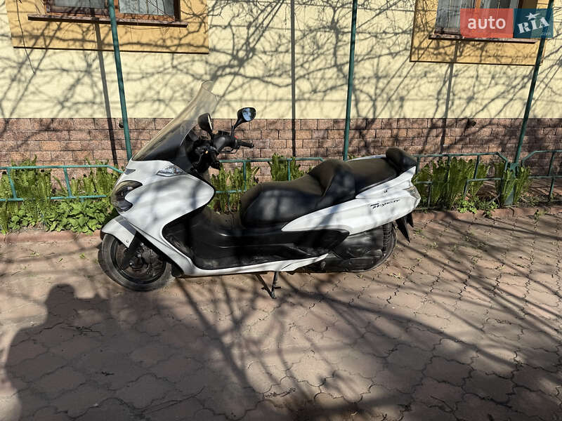 Максі-скутер Yamaha Majesty 400 2009 в Рокитному