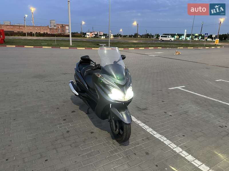 Макси-скутер Yamaha Majesty 400 2010 в Ивано-Франковске фото 25 Макси-скутер Yamaha Majesty 400 2010 в Ивано-Франковске