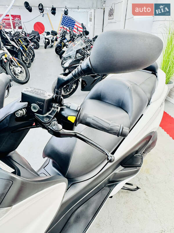 Максі-скутер Yamaha Majesty 400 2011 в Одесі фото 20 Максі-скутер Yamaha Majesty 400 2011 в Одесі