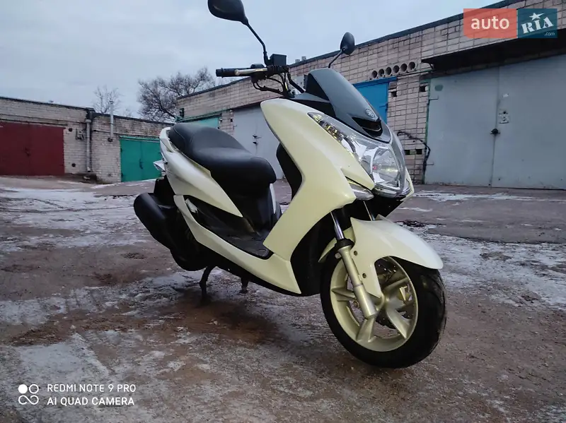 Yamaha Majesty 2015