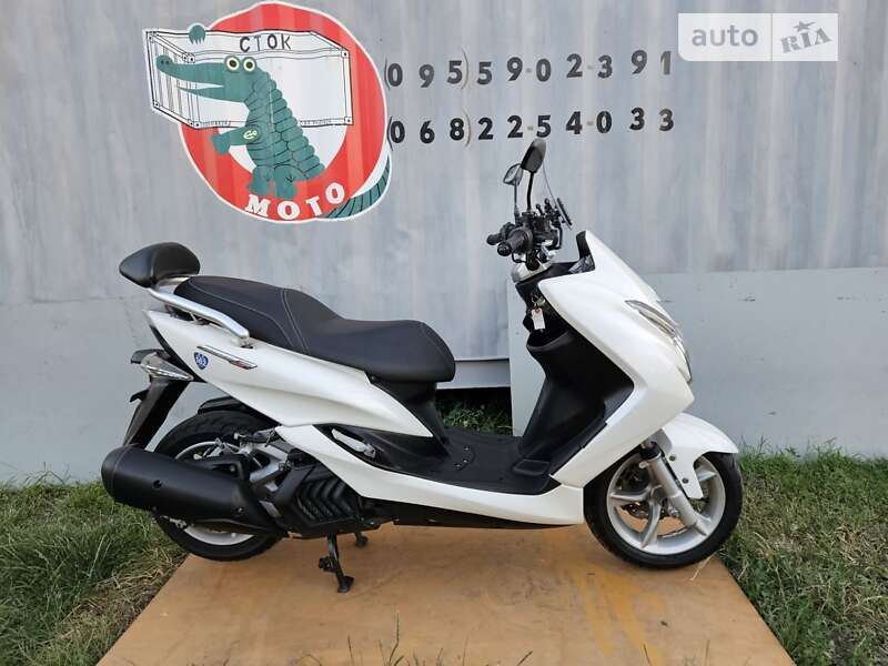 Yamaha Majesty 2015