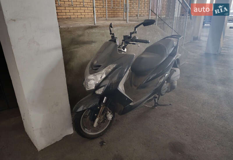 Скутер Yamaha Majesty 2014 в Киеве