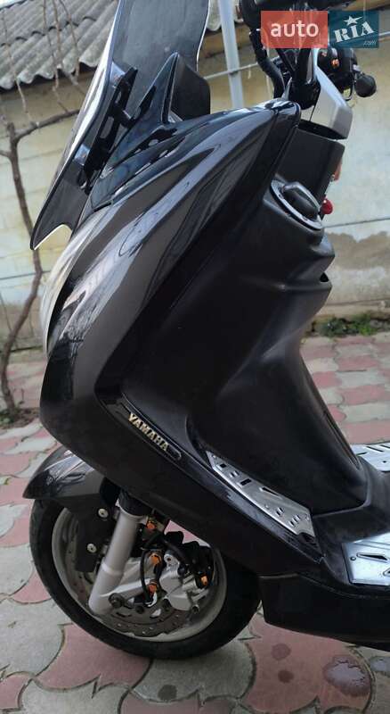 Макси-скутер Yamaha Majesty 2014 в Рени