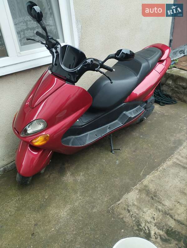 Мопеды Yamaha Majesty 2006 в Черновцах