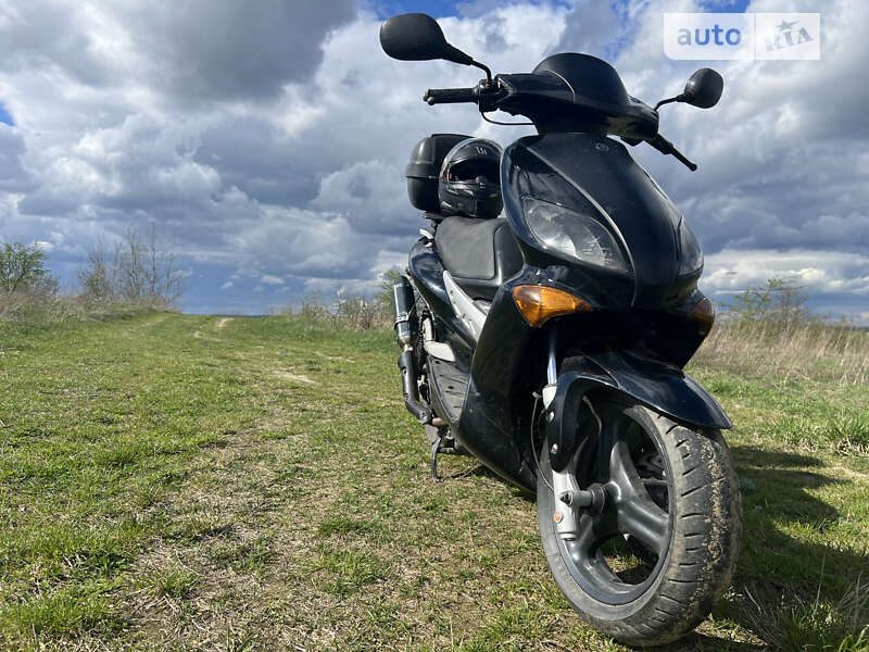 Скутер Yamaha Maxster 2004 в Мостиске