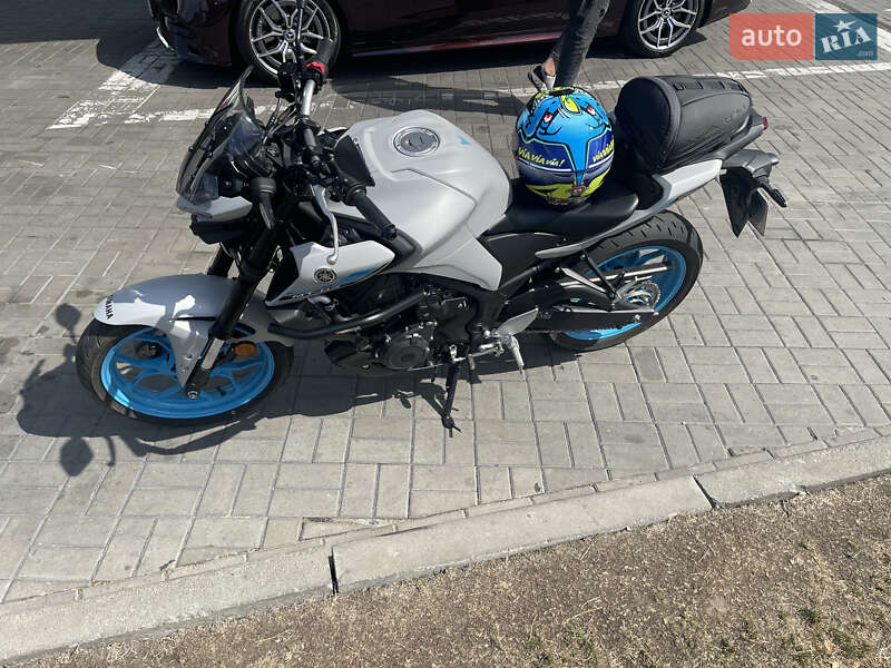 Мотоцикл Без обтекателей (Naked bike) Yamaha MT-03 2025 в Днепре фото 9 Мотоцикл Без обтекателей (Naked bike) Yamaha MT-03 2025 в Днепре