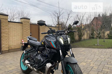 Мотоцикл Без обтекателей (Naked bike) Yamaha MT-07 2022 в 