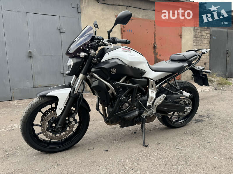 Yamaha MT-07 2015