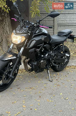 Мотоцикл Без обтекателей (Naked bike) Yamaha MT-07 2019 в 