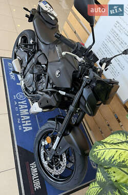 Мотоцикл Без обтекателей (Naked bike) Yamaha MT-07 2025 в 